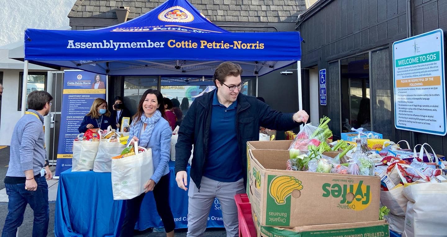 Assemblywoman Cottie Petrie Norris and staff volunteer at the food distribution event.